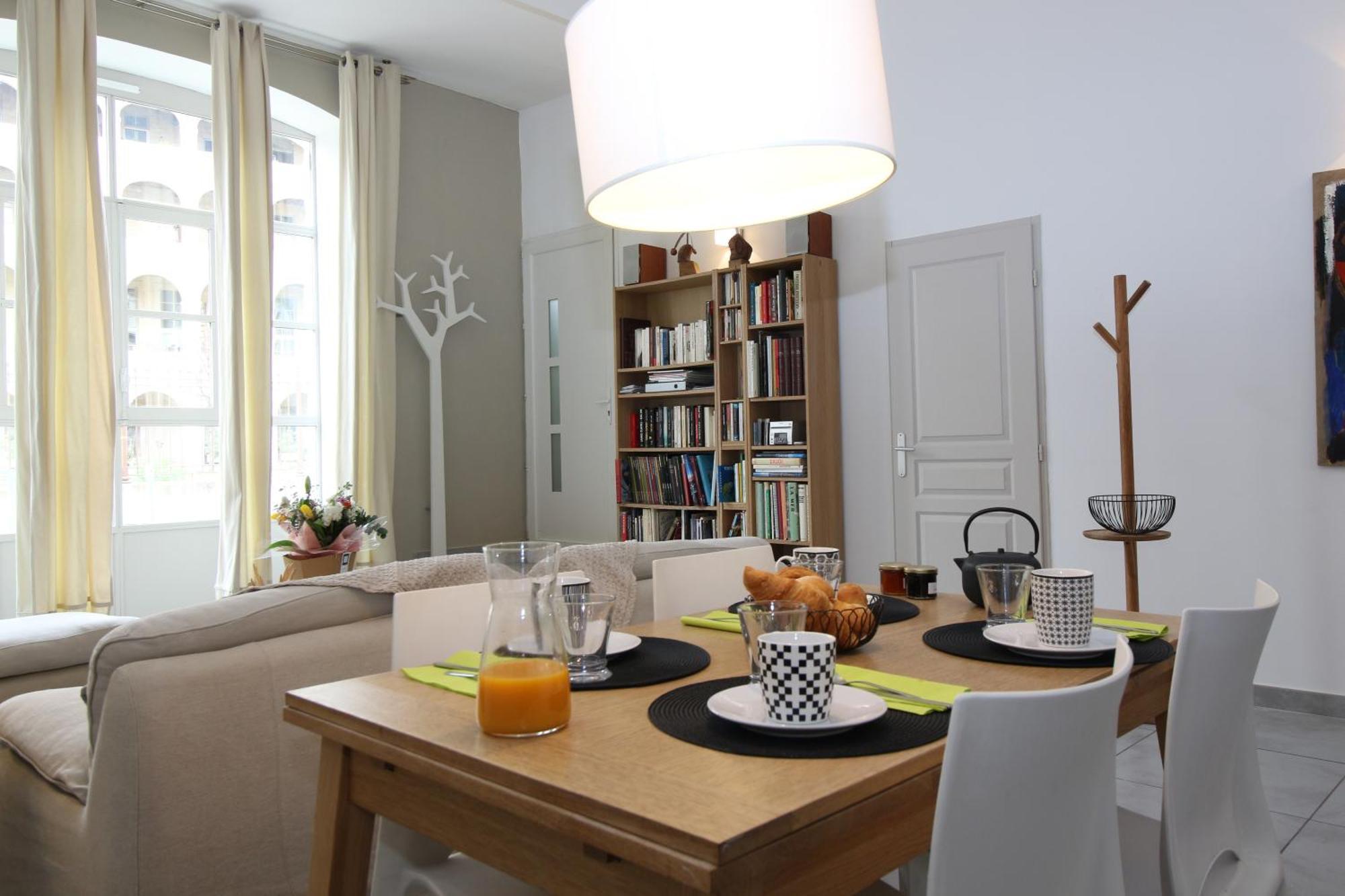 T3 Appartement Hypercentre Proche Commerce- Parking - 2 Chambres Wifi Gratuit Avignon Buitenkant foto