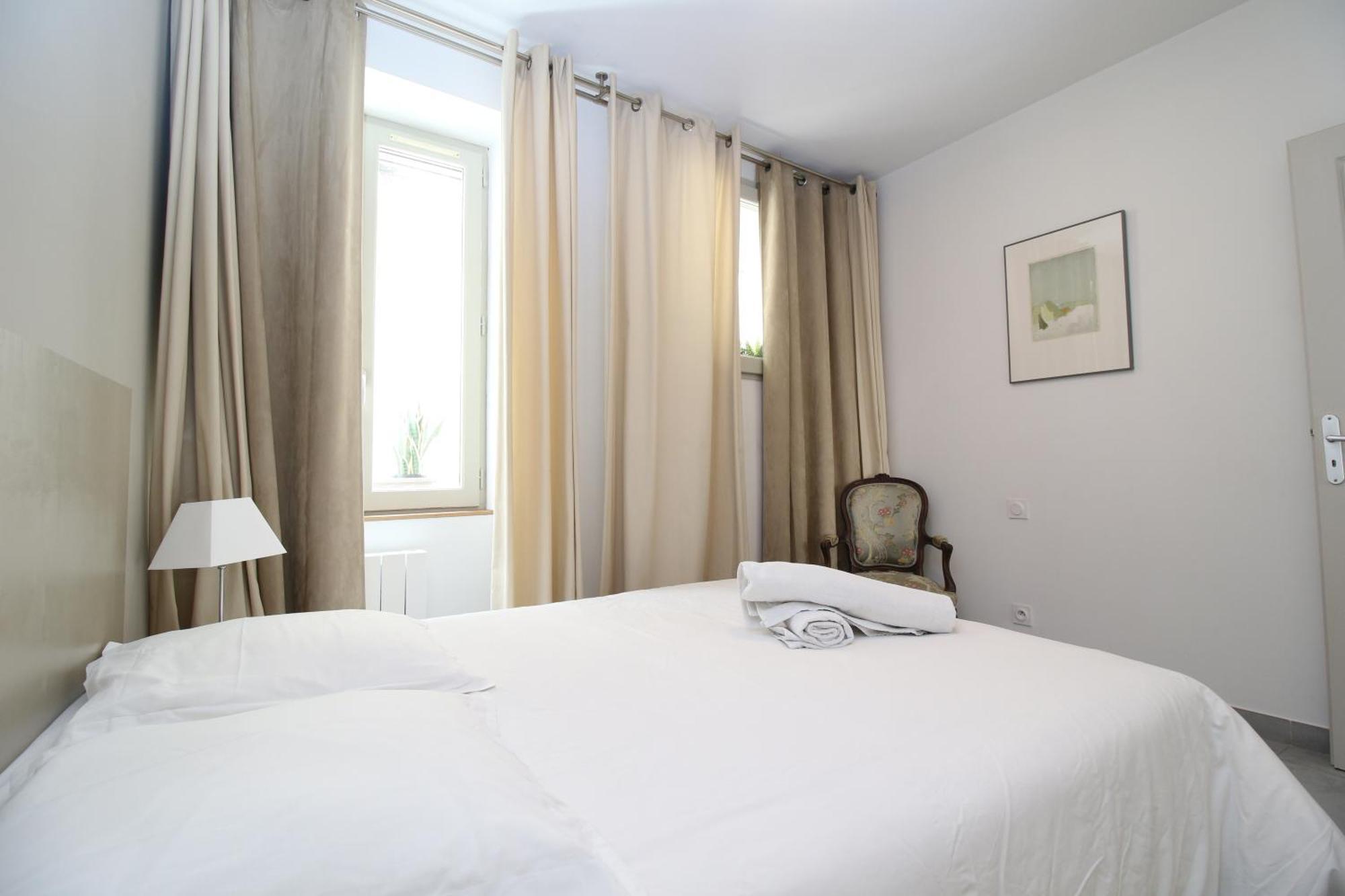 T3 Appartement Hypercentre Proche Commerce- Parking - 2 Chambres Wifi Gratuit Avignon Buitenkant foto