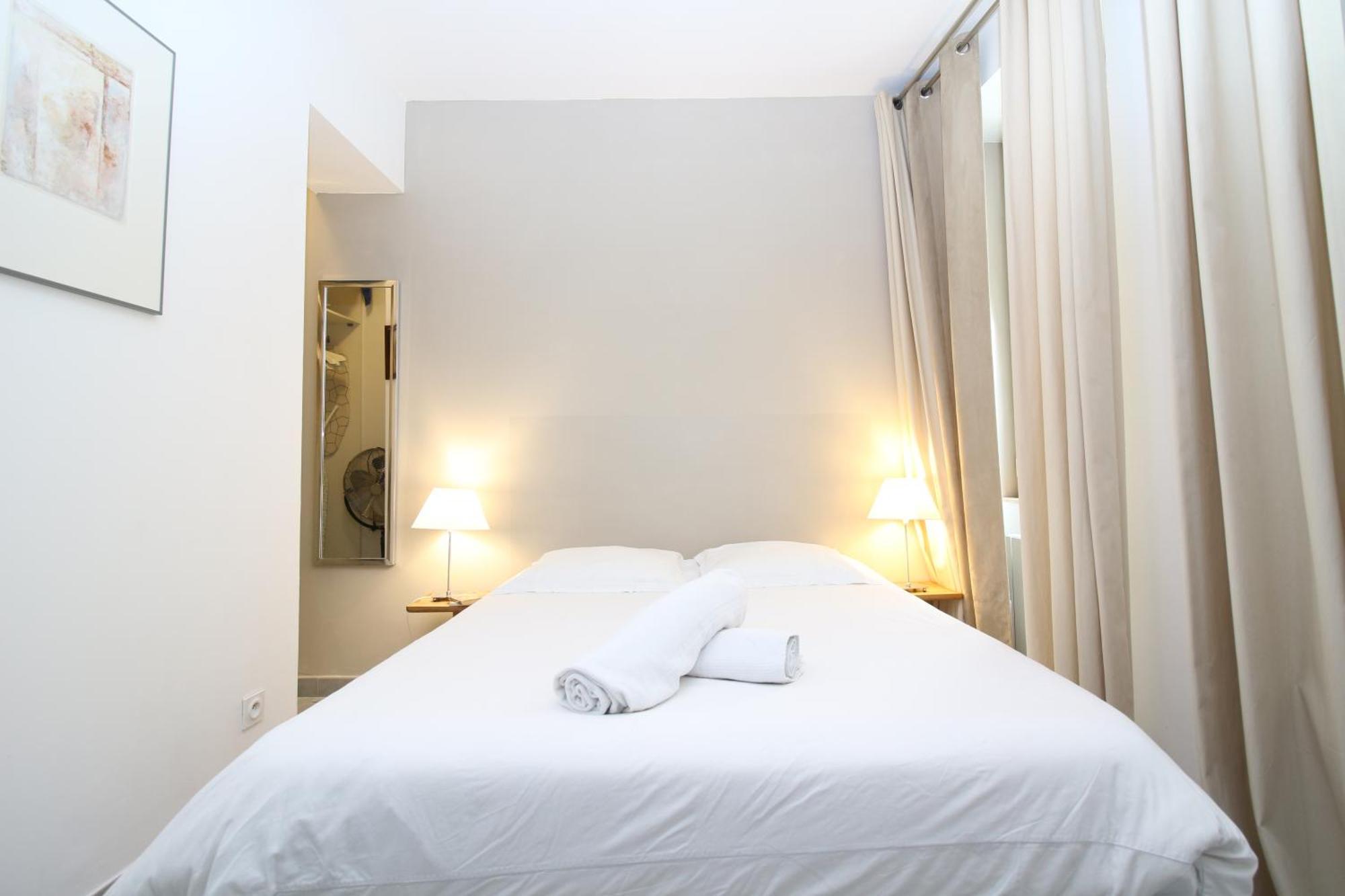 T3 Appartement Hypercentre Proche Commerce- Parking - 2 Chambres Wifi Gratuit Avignon Buitenkant foto