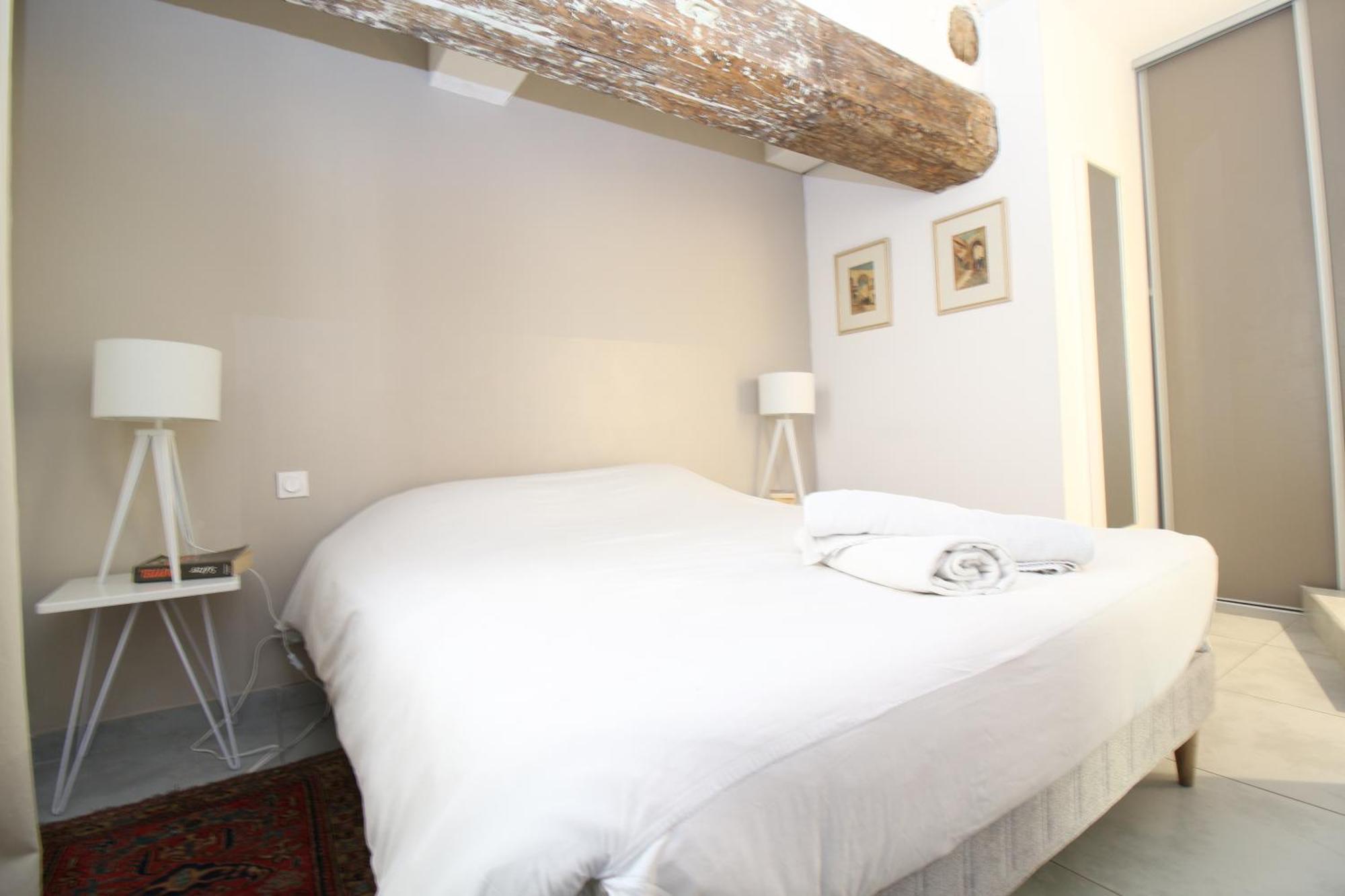 T3 Appartement Hypercentre Proche Commerce- Parking - 2 Chambres Wifi Gratuit Avignon Buitenkant foto