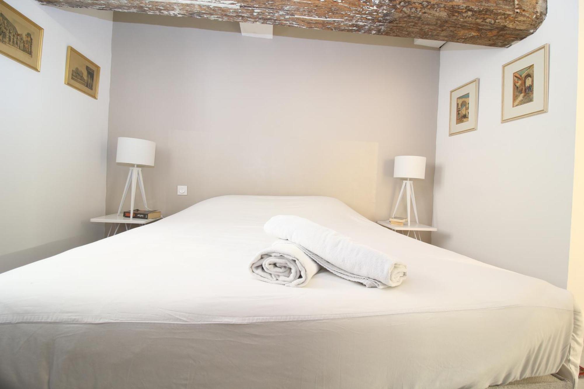 T3 Appartement Hypercentre Proche Commerce- Parking - 2 Chambres Wifi Gratuit Avignon Buitenkant foto