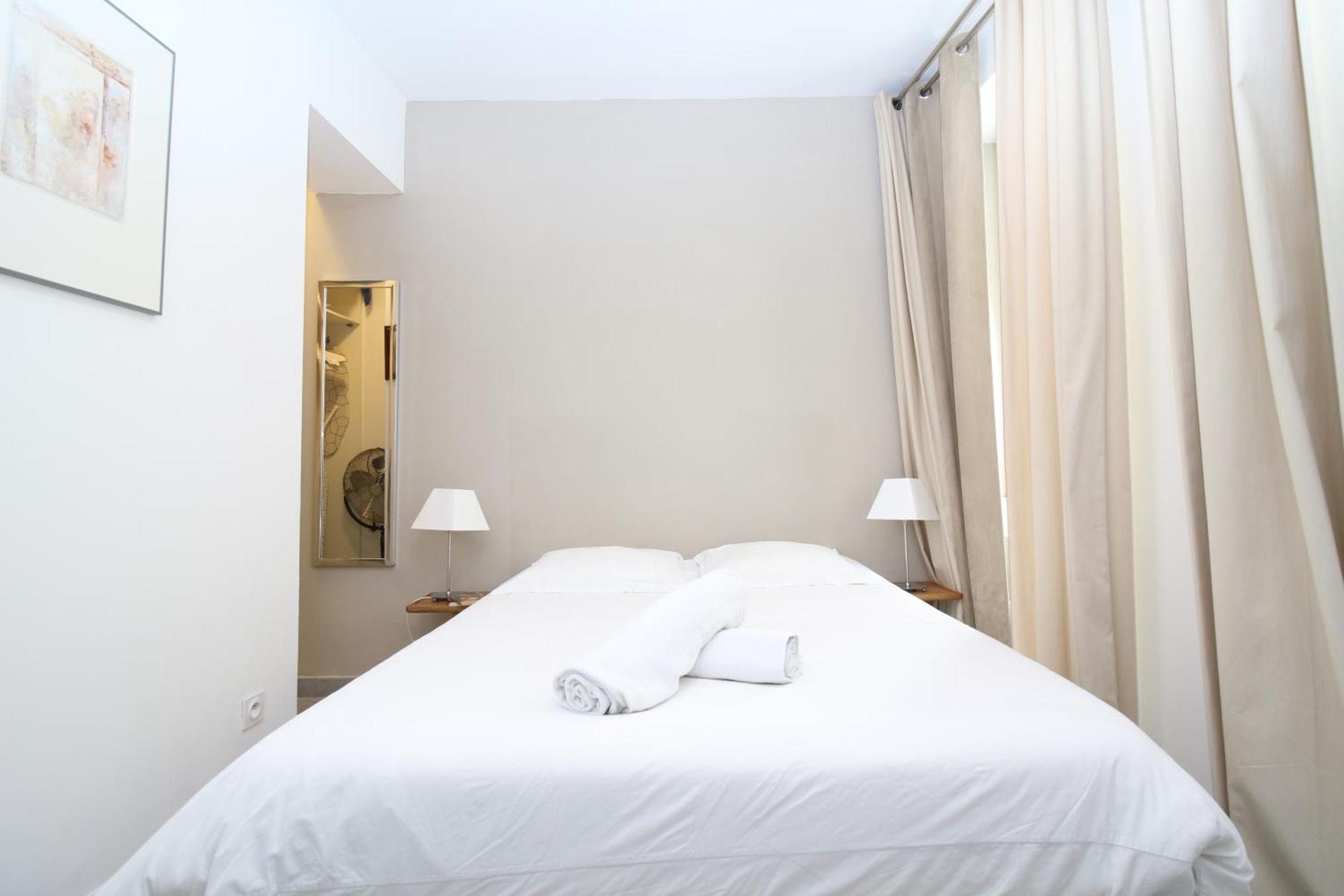 T3 Appartement Hypercentre Proche Commerce- Parking - 2 Chambres Wifi Gratuit Avignon Buitenkant foto