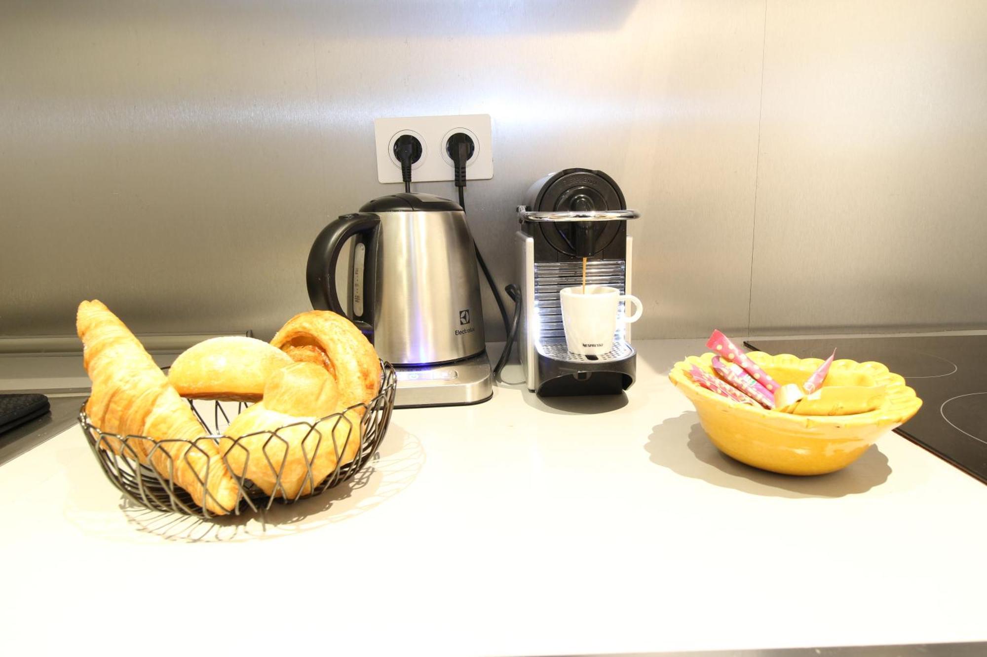 T3 Appartement Hypercentre Proche Commerce- Parking - 2 Chambres Wifi Gratuit Avignon Buitenkant foto