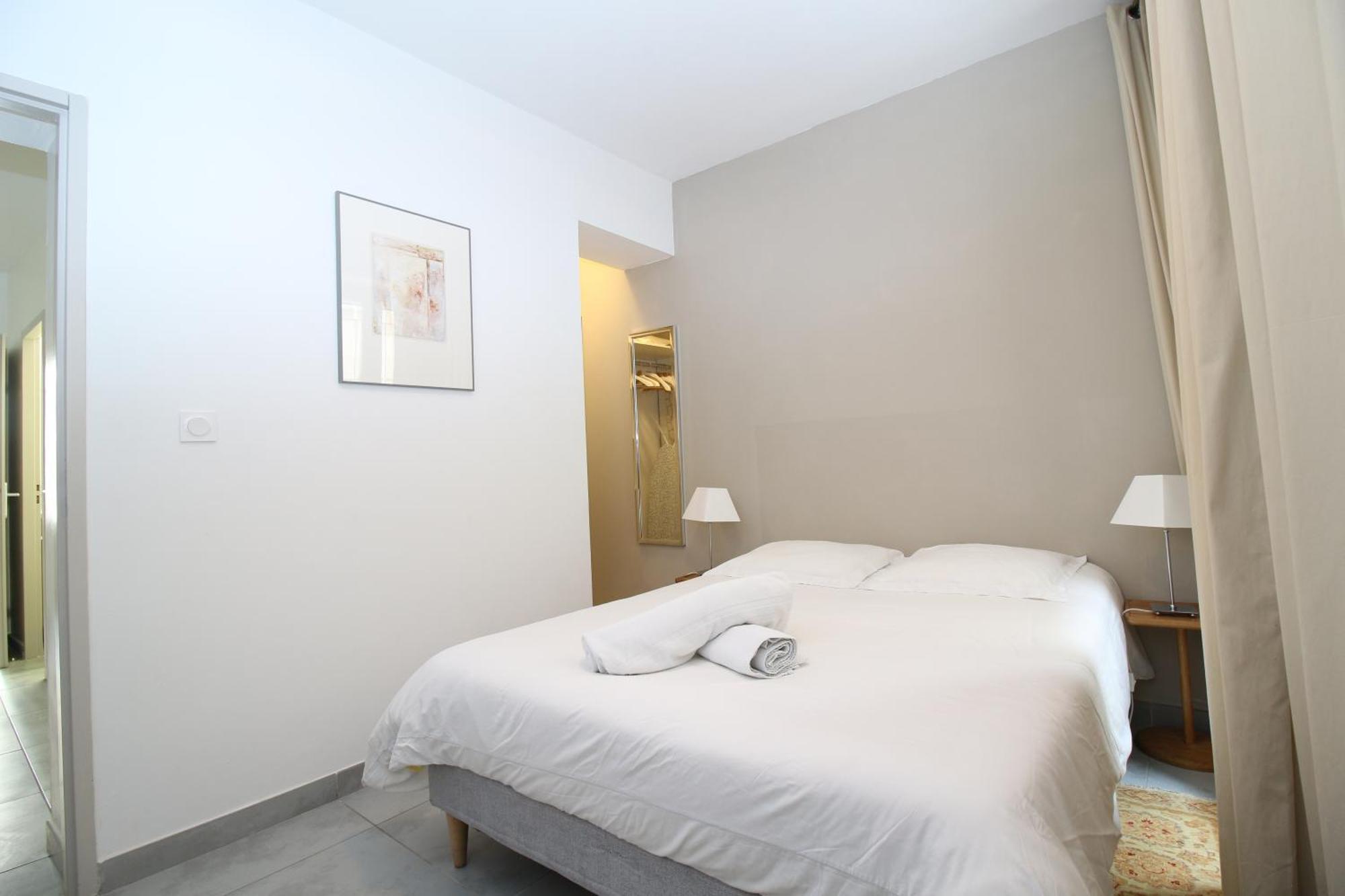 T3 Appartement Hypercentre Proche Commerce- Parking - 2 Chambres Wifi Gratuit Avignon Buitenkant foto